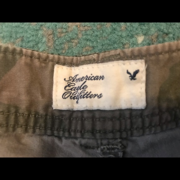 Camo American Eagle Shorts - Picture 2 of 4